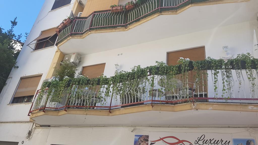 Sorrento Flower Rooms Luaran gambar